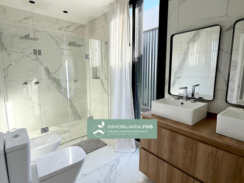 Casa Amoblada Premium En Alquiler En Barrio Araucarias Puertos Del Lago | 4 Dormitorios | Pileta Climatizada | Garage Cubierto