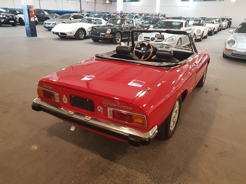 Imagen 7 de 21 de Alfa Romeo Spider 2.0 (1974) - Macomeclassic