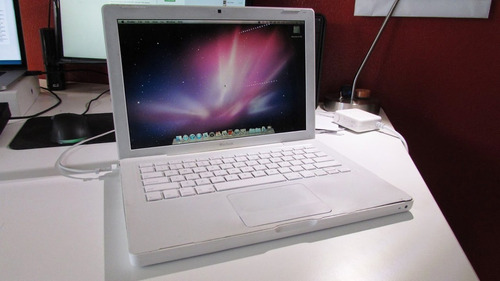 Macbook Blanca Core 2 Duo 1gb 2006