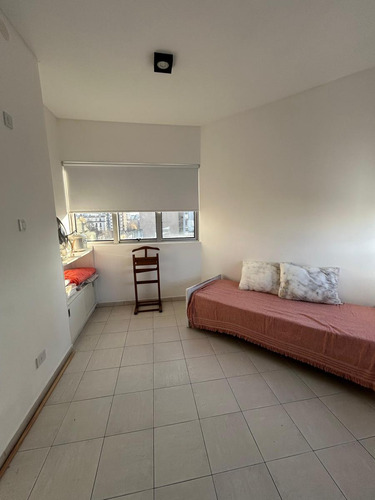 Departamento En Alquiler Con Muebles. 47 Y 4. Excelente Ubicación!