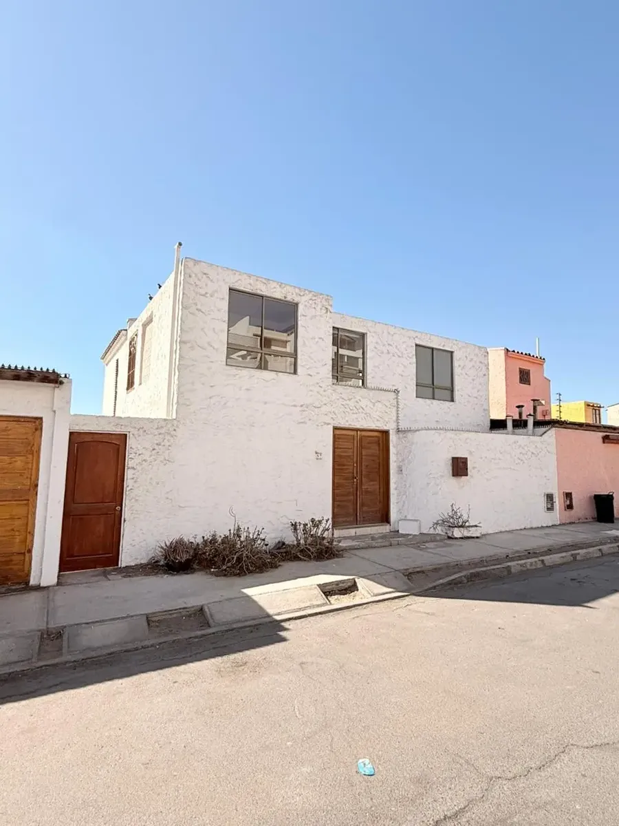 Imagen 1 de 21 de Casa Con Terrazas Con Vista Panoramica A La Ciudad Y El Mar