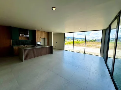 Casa En Venta En Parques Vallarta, Coto Nogal, Zapopan.