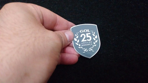 Par De Emblema Badge Em Metal Vw Gol 25 Anos Alta Qualidade