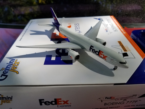 Avion Boeing 777-f De Fedex N889fd Interactivo Escala 1:400