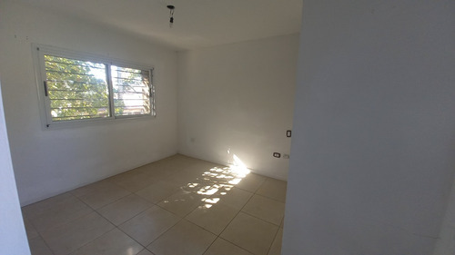 Imagen 17 de 28 de Duplex Tipo Casa Lomas De Zamora