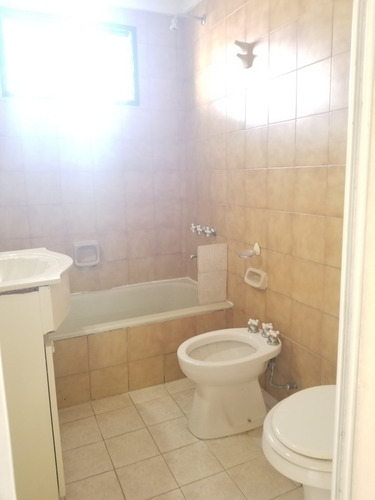 Departamento 3 Amb. Con Gran Patio, Sin Expensas, 1 Piso