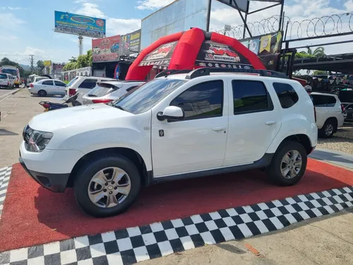 Renault Duster DYNAMIQUE 2.0 MT