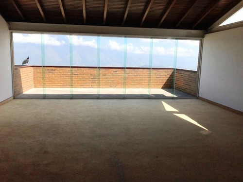 Imagen 9 de 16 de Se Vende Casa 1500m2 4h/4b/6p/ Alto Hatillo 0636