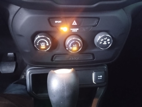 Jeep Renegade 1.8 Flex Aut. 5p