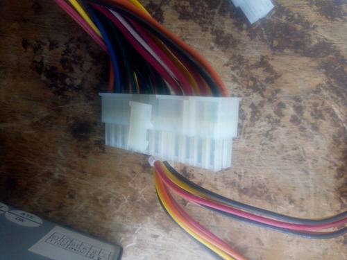 Imagen 4 de 4 de Fuente De Poder Atx 525w