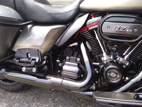 Imagem 4 de 12 de Harley Davidson Cvo Limited