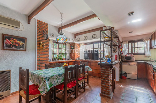 Venta Casa 4 Ambientes En Ramos Mejia.