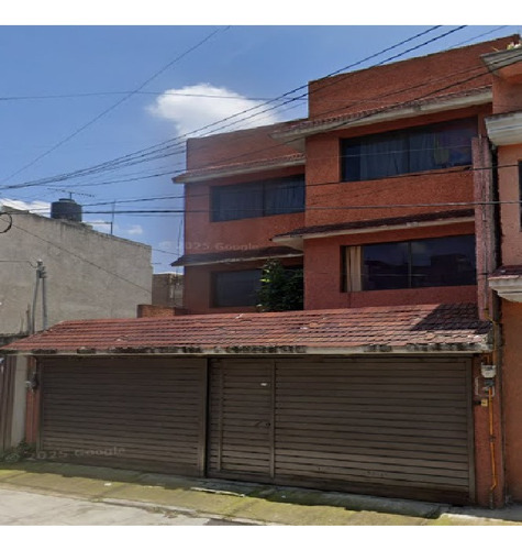 A 10 Min Del Metro Copilco, A 15 Min Del Centro Comercial Oasis Coyoacan, A 10 Min Del Estadio Olimpico Universitario A 10 Min De Plaza Loreto, Vías Rápidas De Acceso: Rio Churubusco, Periférico.