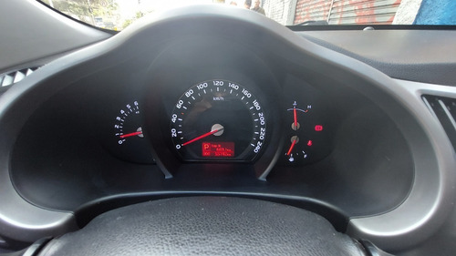 Imagem 8 de 15 de Kia Sportage 2016 2.0 Lx 4x2 Flex Aut. 5p