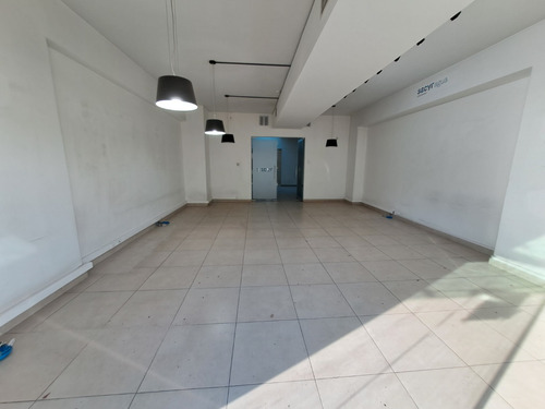 Local Comercial En Av. La Dehesa - Lo Barnechea