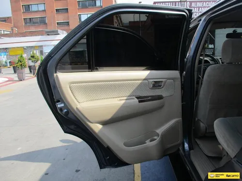 Toyota Fortuner Sr5 4x2 2700cc At Aa