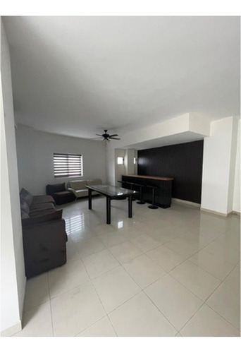 Amplio Departamento, Con Privilegiada Ubicacion Sobre Ave. Lazaro Cardenas En Monterrey