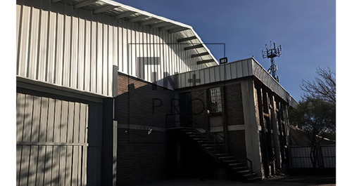 Bodega Industrial Con Oficinas En Macul
