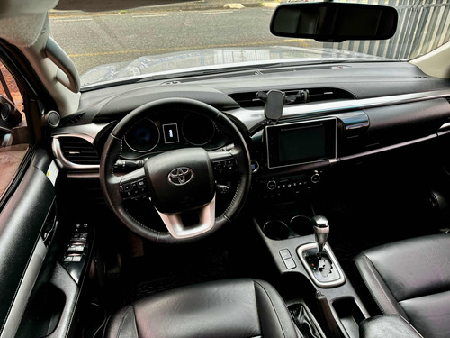 Toyota Hilux 2.8 Tdi Srv Cab. Dupla 4x4 Aut. 4p