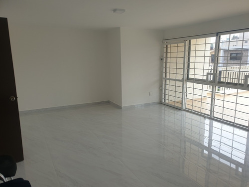 Imagen 4 de 20 de Residencia De Lujo 4 Rec.+1/ Residencial Victoria ,recién Remodelada /zapopan /excelente Ubicación /oportunidad!!expogdl/distrito La Perla/pza Sol