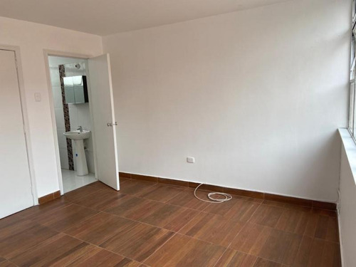 Imagen 4 de 17 de Apartamento En Venta En Bogotá Las Nieves. Cod 4984