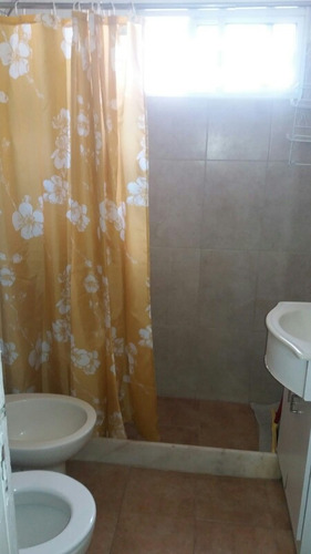 Casa En Atlántida Comoda Y Segura,2 Cuadras Playa,4delcentro