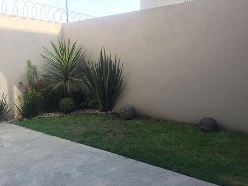 ***$casa Venta Moderna En Metepec