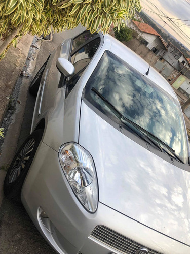 Imagem 2 de 6 de Fiat Punto 2008 1.8 Hlx Flex 5p