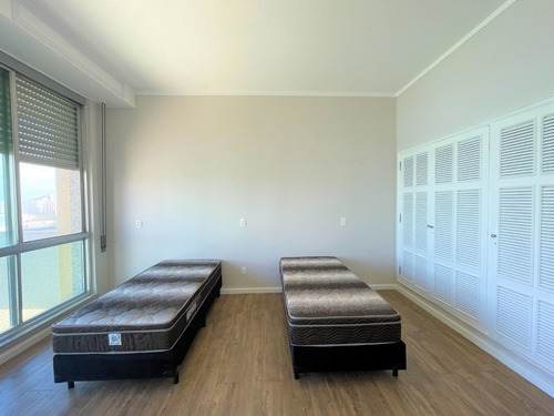 Imagem 15 de 30 de Apartamento Alto Padrão De Frente Para O Mar Nas Pitangueiras Com 6 Suítes E 4 Vagas - Guarujá. - Ap0152