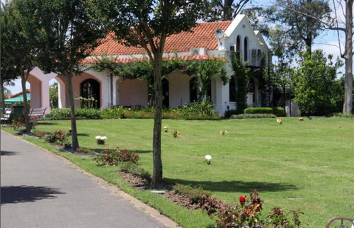 Cementerio Parque Colonial-ituzaingó-facilidades