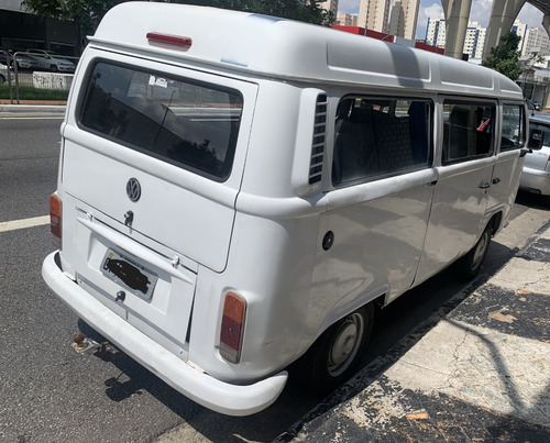 Volkswagen Kombi 1.4 Standard Total Flex 3p