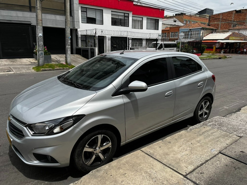 Chevrolet Onix 1.0t Automática