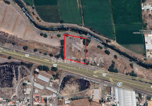 Apaseo El Grande: Terreno Comercial En Venta O Renta A Pie De Autopista