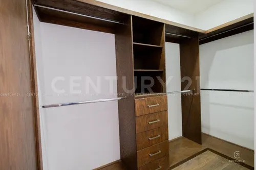 Casa En Venta En Fraccionamiento Bosques Del Valle Iv, Chihuahua, Chih.
