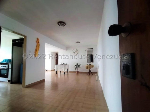 Gbf 24-21848 Venta De Amplio Y Cómodo Apartamento Excelente Zona Llame Ya.