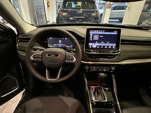 Imagen 12 de 25 de Jeep Commander H