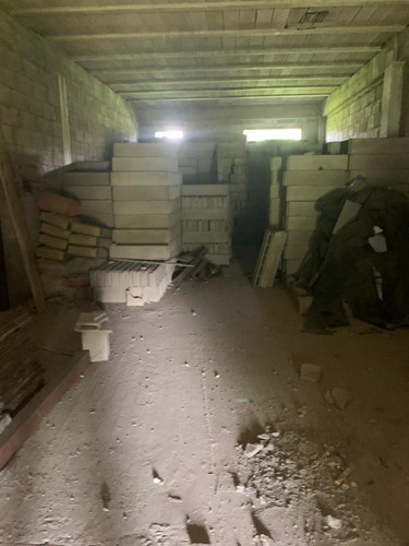 Imagen 3 de 7 de Venta De Locales, Ubicado En La Raiza, Santa Teresa.