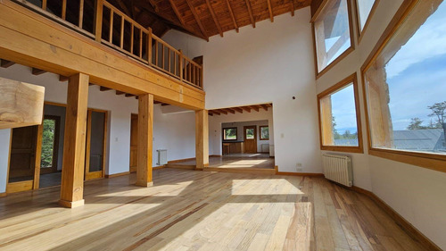 Venta Casa Villa La Angostura En Lote 2629m2 B° Del Cipres