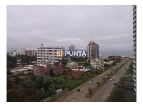 Imagen 25 de 27 de Vende Apartamento De 2 Dormitorios Y Medio En Chiverta, Reciclado Completo. Punta Del Este