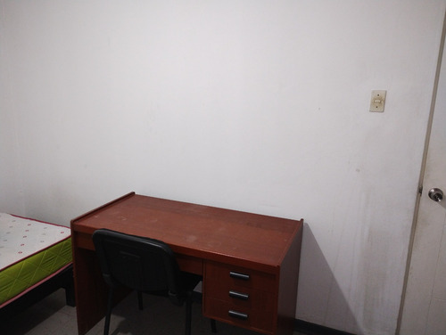 Alquilo Habitación Amoblada Amplia Impecable