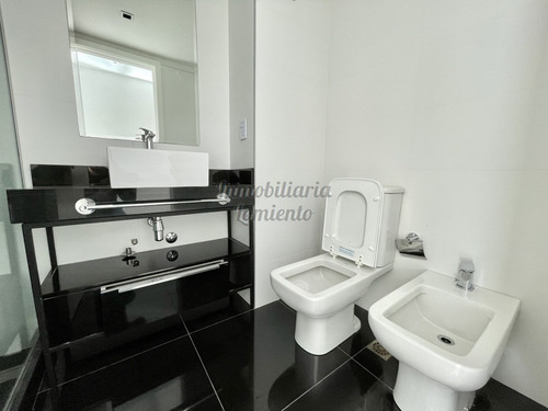 Alquiler Anual Apartamento 2 Dormitorios Art Tower - Ref: 1107