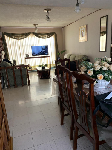 Casa Con Excelente Ubicación