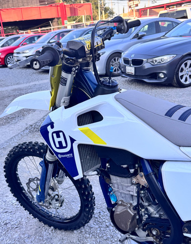Motocross Husqvarna Mod.fc 450 Año: 2022 Cc: 449.9 Cm3 Hora