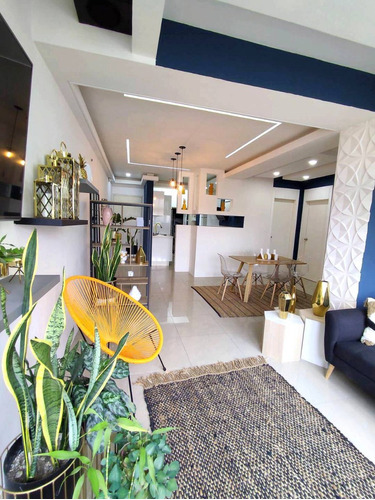 Tibisay Rojas Vende Hermoso Apartamento En Residencias Monreale. Urb. Las Chimeneas   Cod. 218321