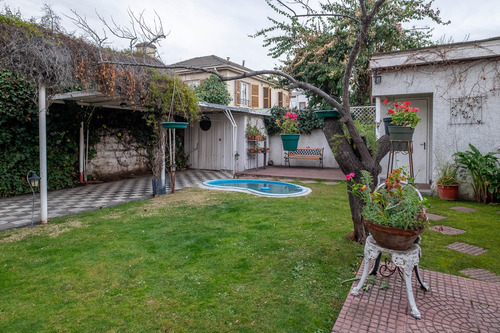 Linda Ley Pereira 3 Pisos. Jardín (casa Ortúzar)
