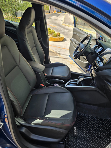 Chevrolet Onix 1.0T Premier Red Line At