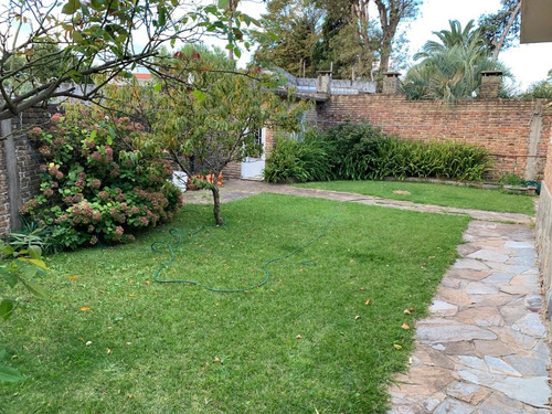 Casa Excelente Estetica Muy Iluminada