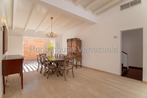 Casa En Alquiler, Prados Del Este #25-17775 - Marigreys Blanco -