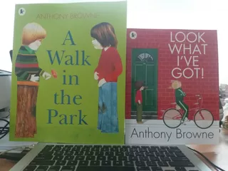 X2 Anthony Browne Look What + Walk In The Park Walker Books