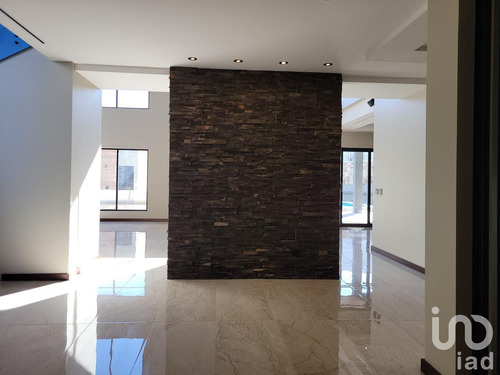 Venta Casa 4 Ambientes Misión De Los Lagos